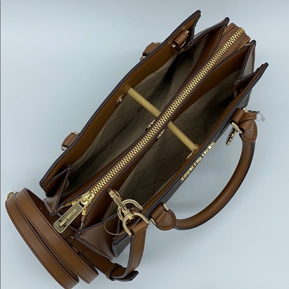 MICHAEL KORS HOPE MD MESSENGER & MD ZA CARD CASE - Picture 10 of 16